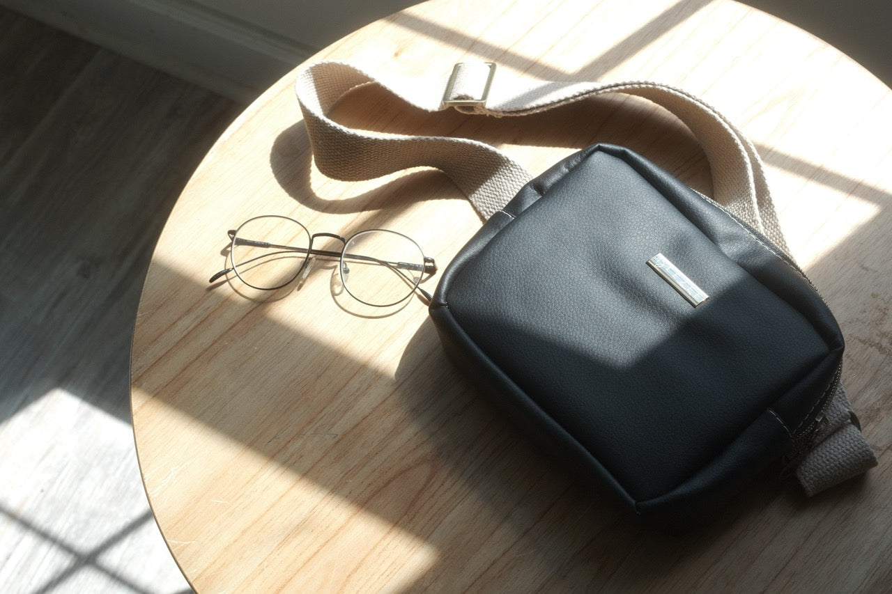 Lola Mini Sling Bag - Midnight