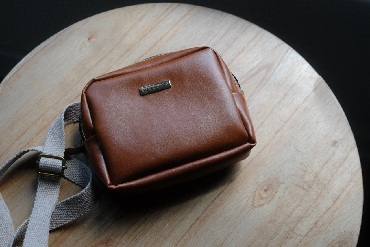 Lola Mini Sling Bag - Cognac